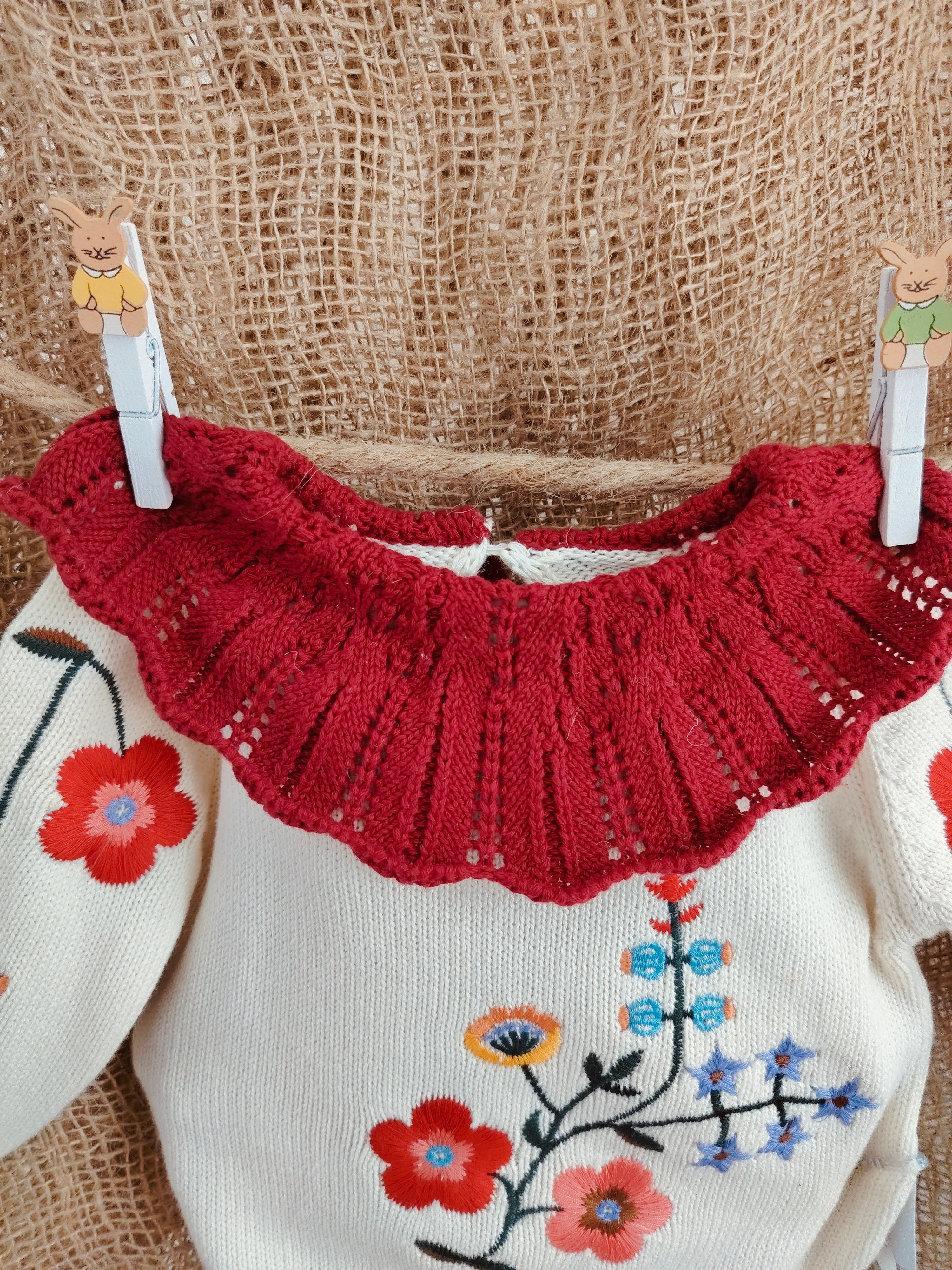 Red & Beige Ruffle Flower 2 Pcs Set