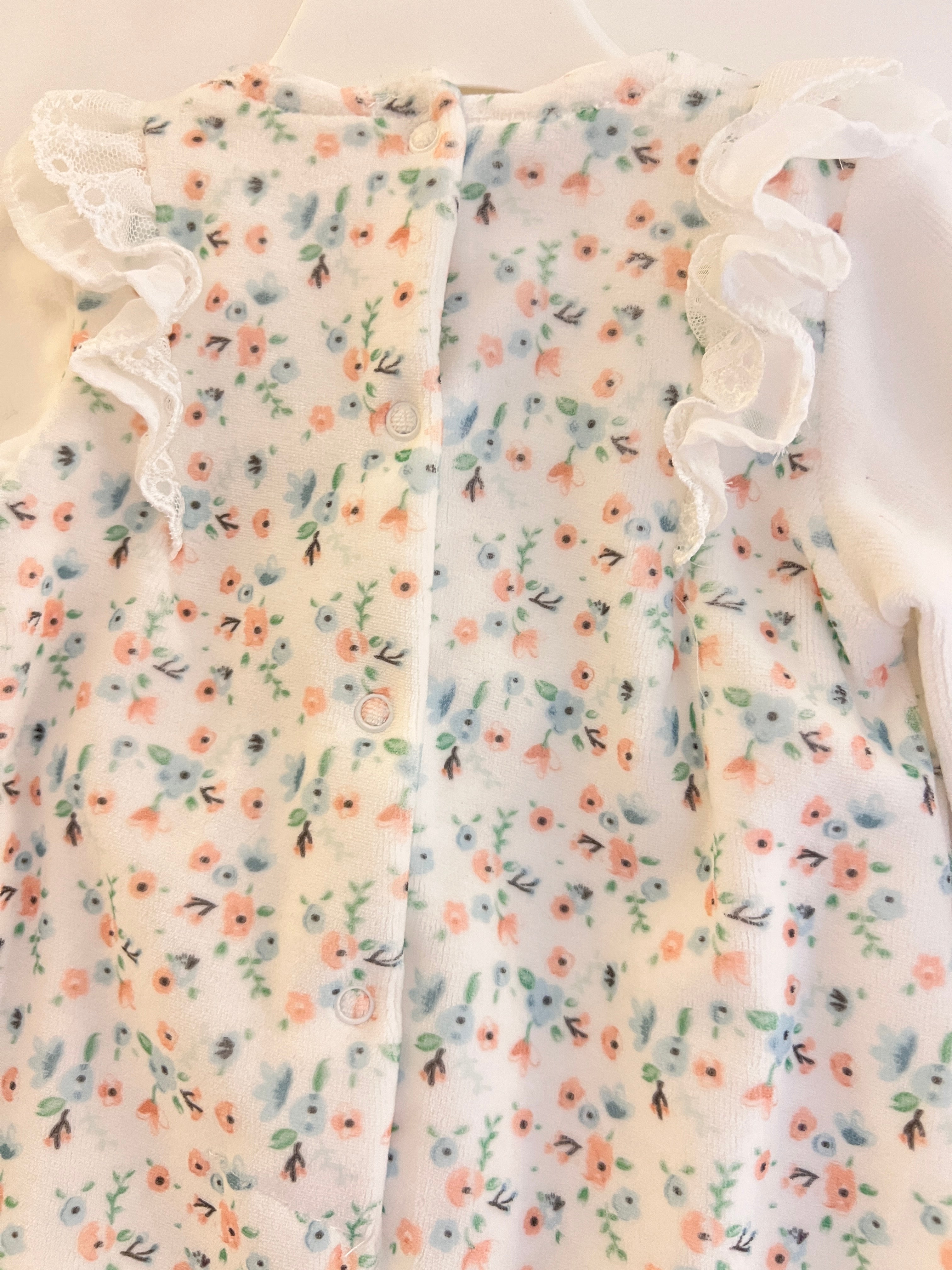 White & Flower Velvet Footed Overall
