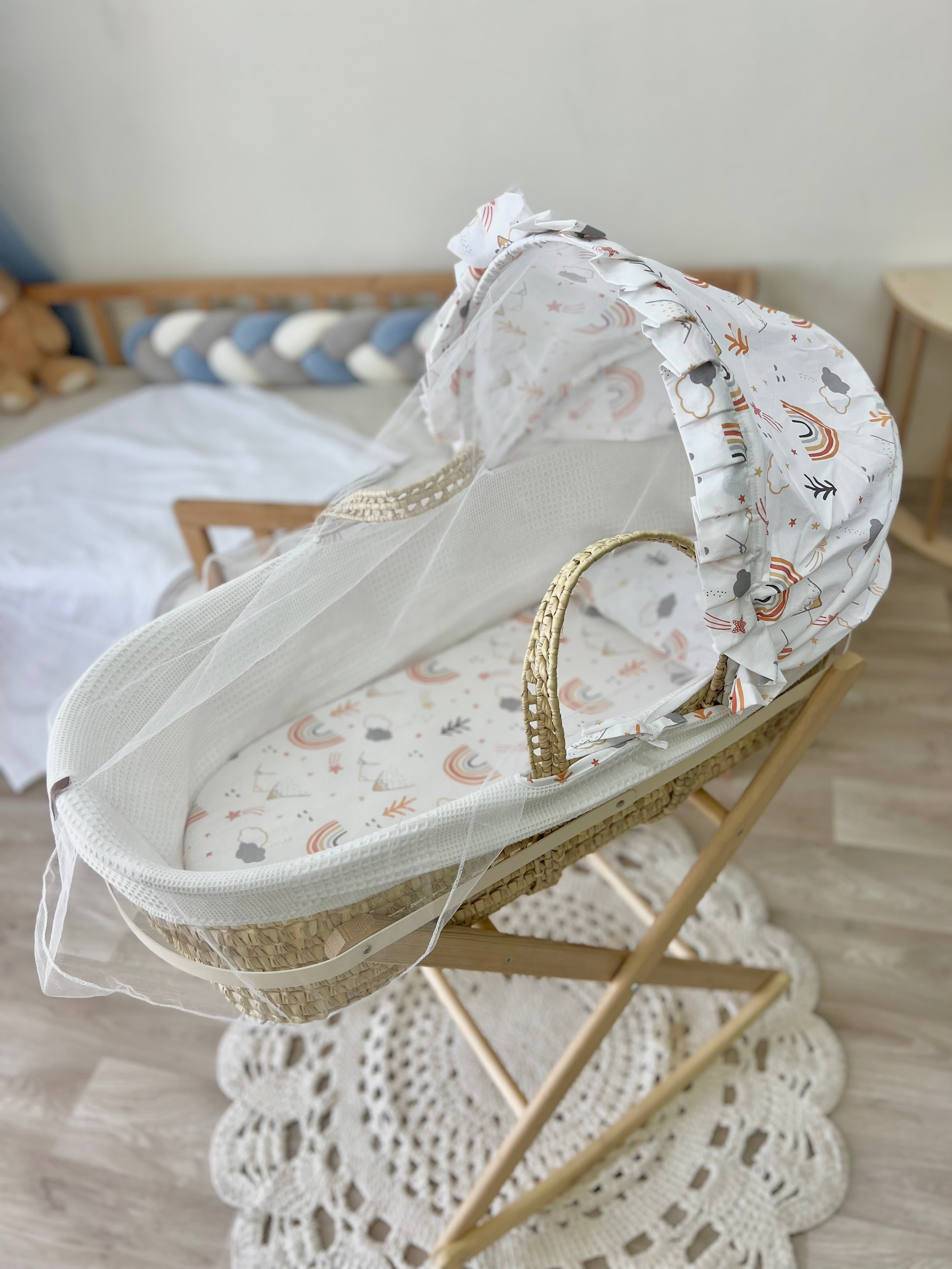 Wicker Moses Basket with Rocking Stand