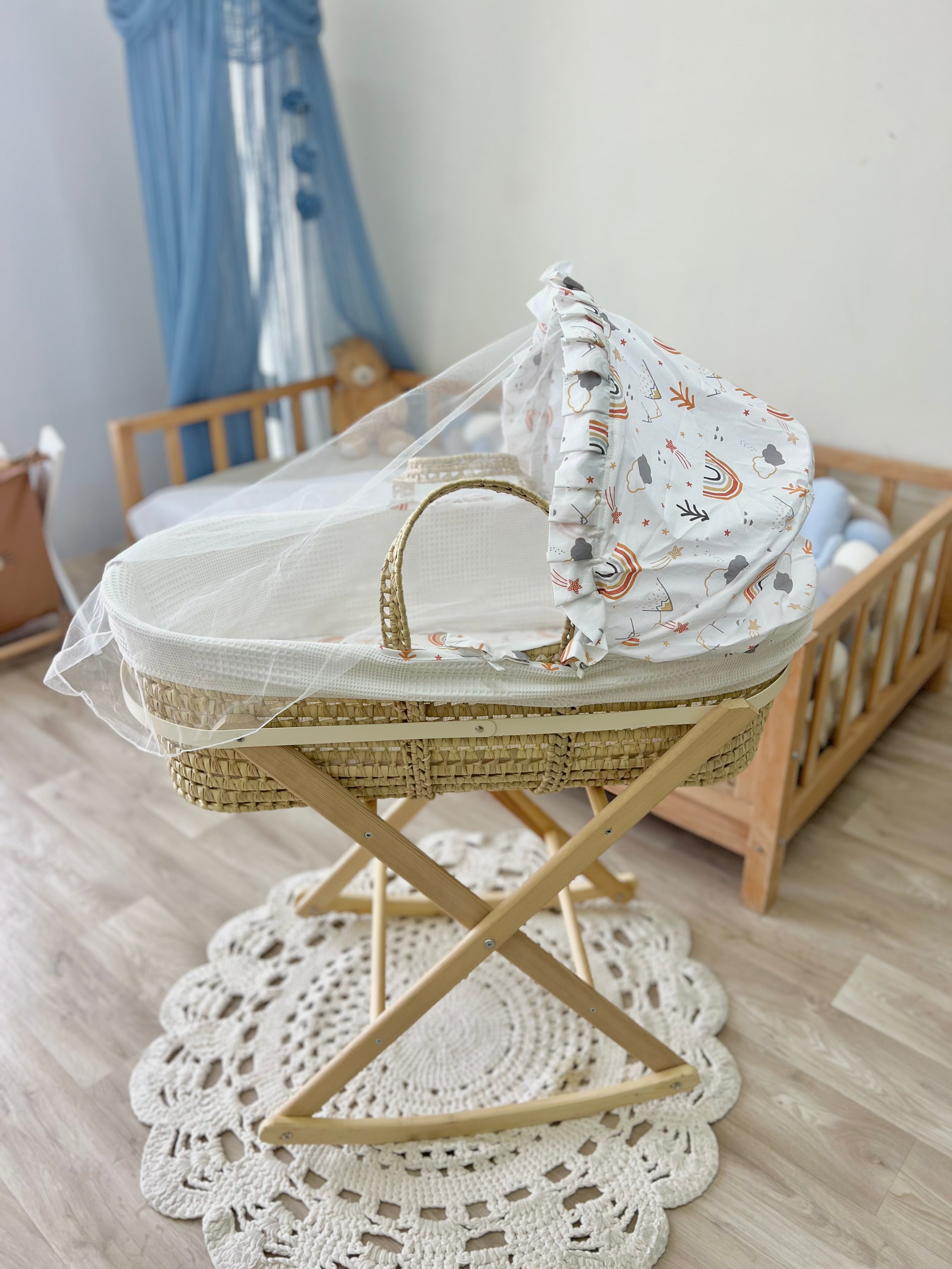 Wicker Moses Basket with Rocking Stand