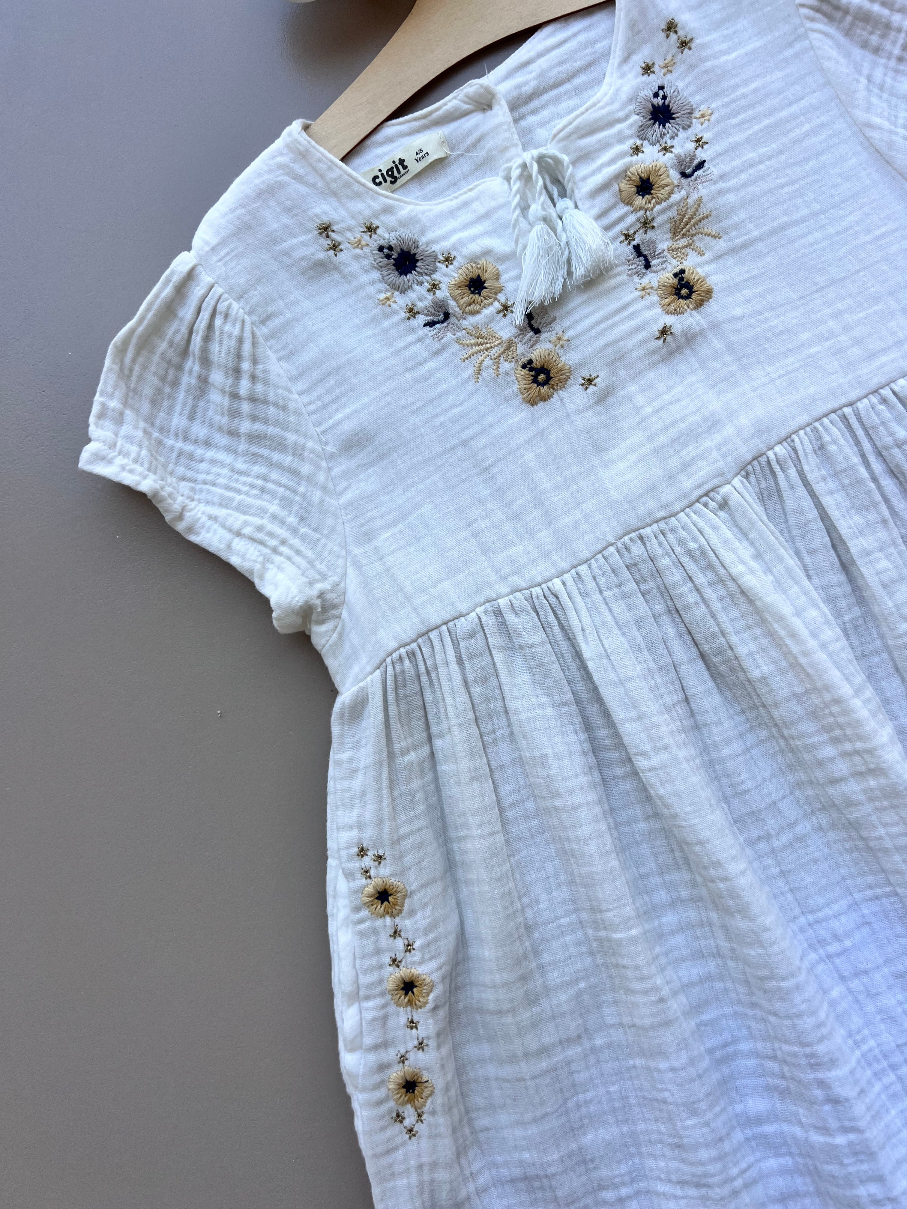 White Embroidered Dress Short Sleeves Flowers