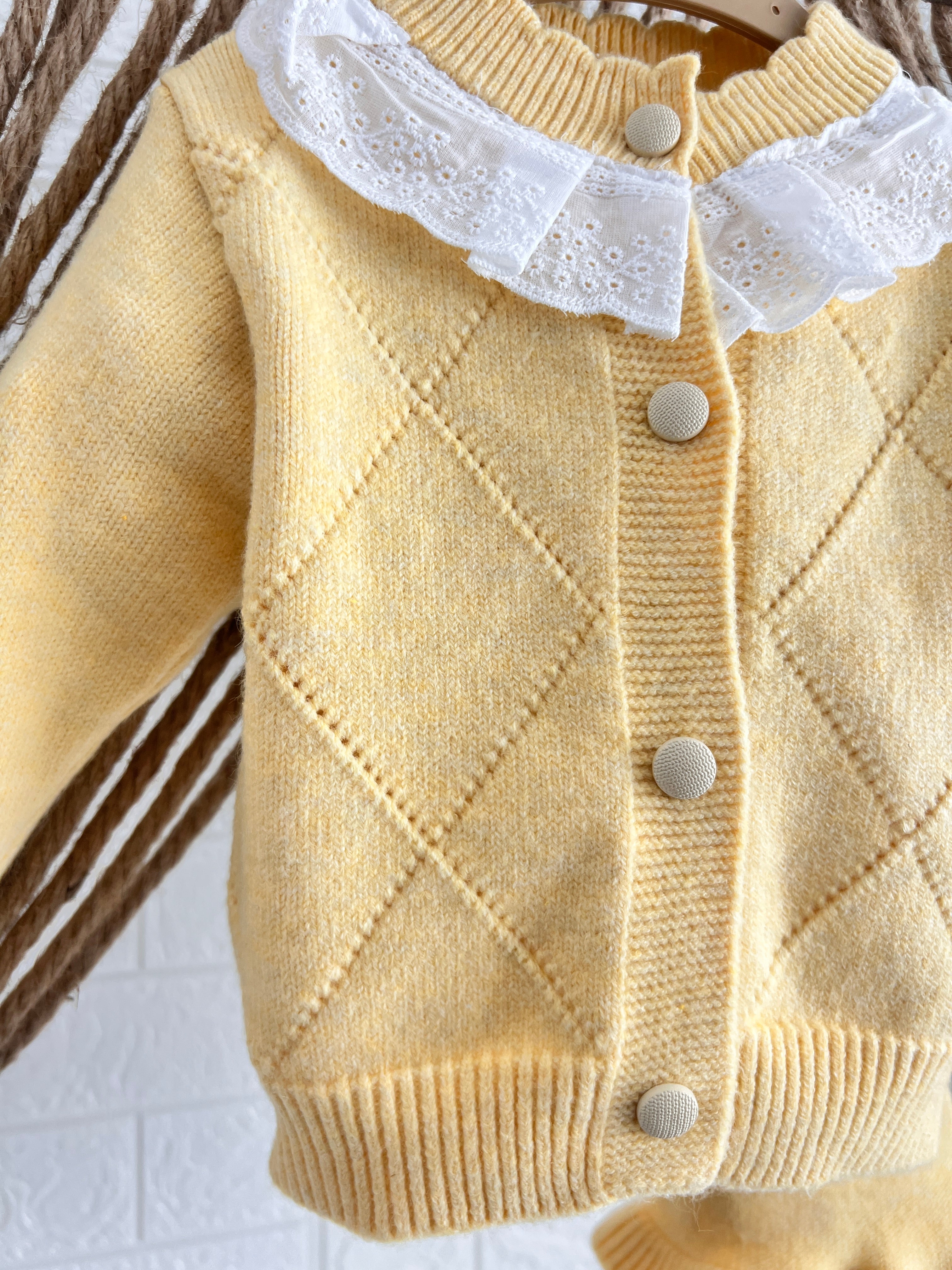 Yellow & White Collar 2 Pcs Set