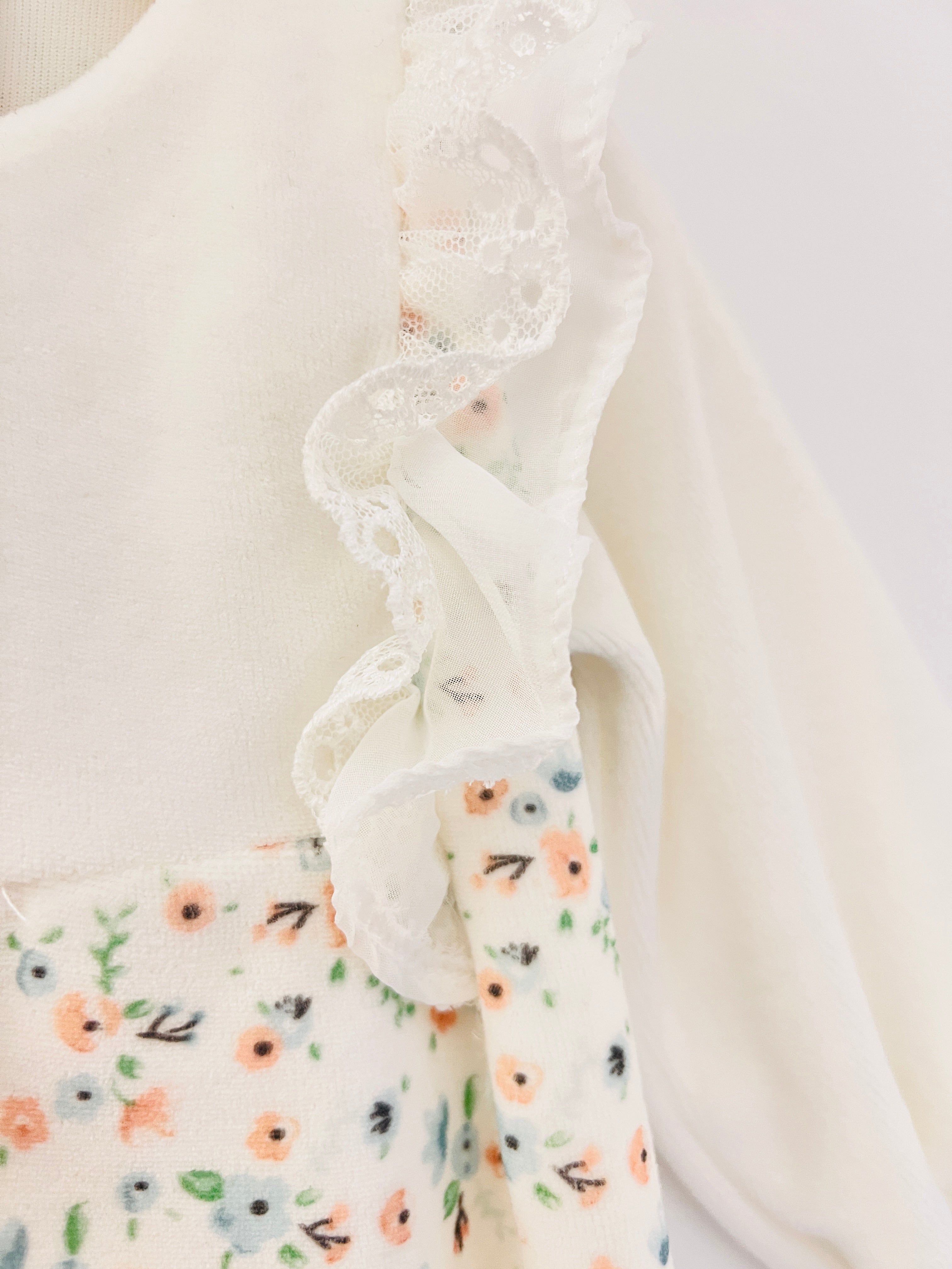 White & Flower Velvet Footed Overall