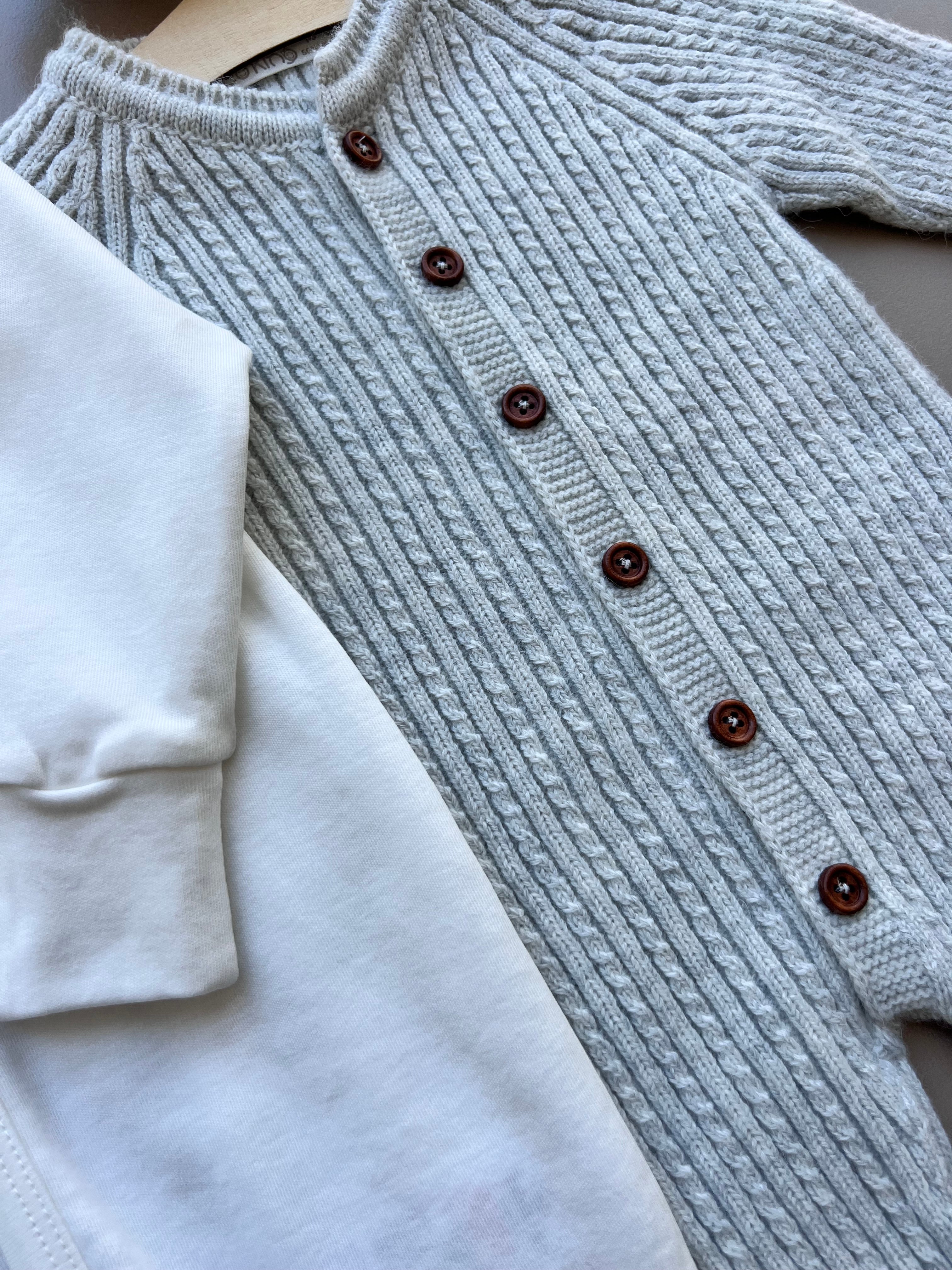 Merino Wool Brown Buttons Hospital Set 5 Pcs