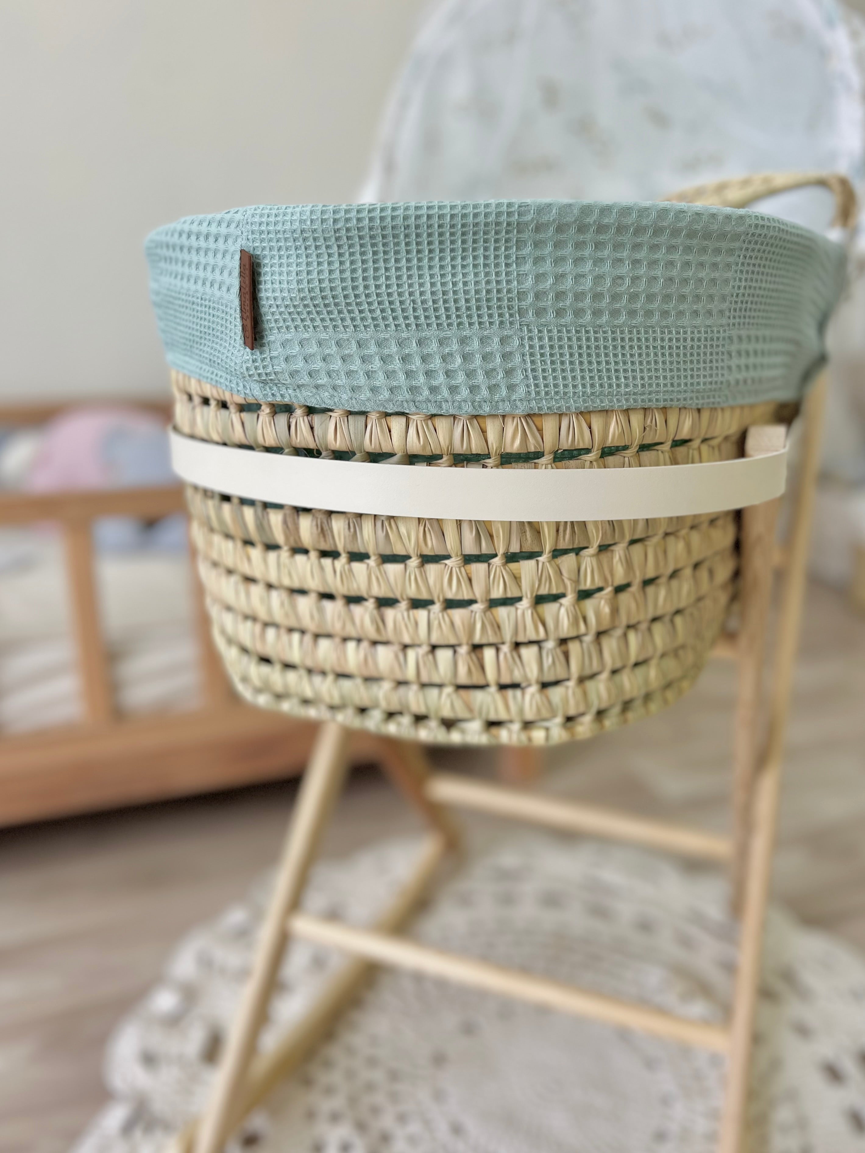 Wicker Moses Basket with Rocking Stand