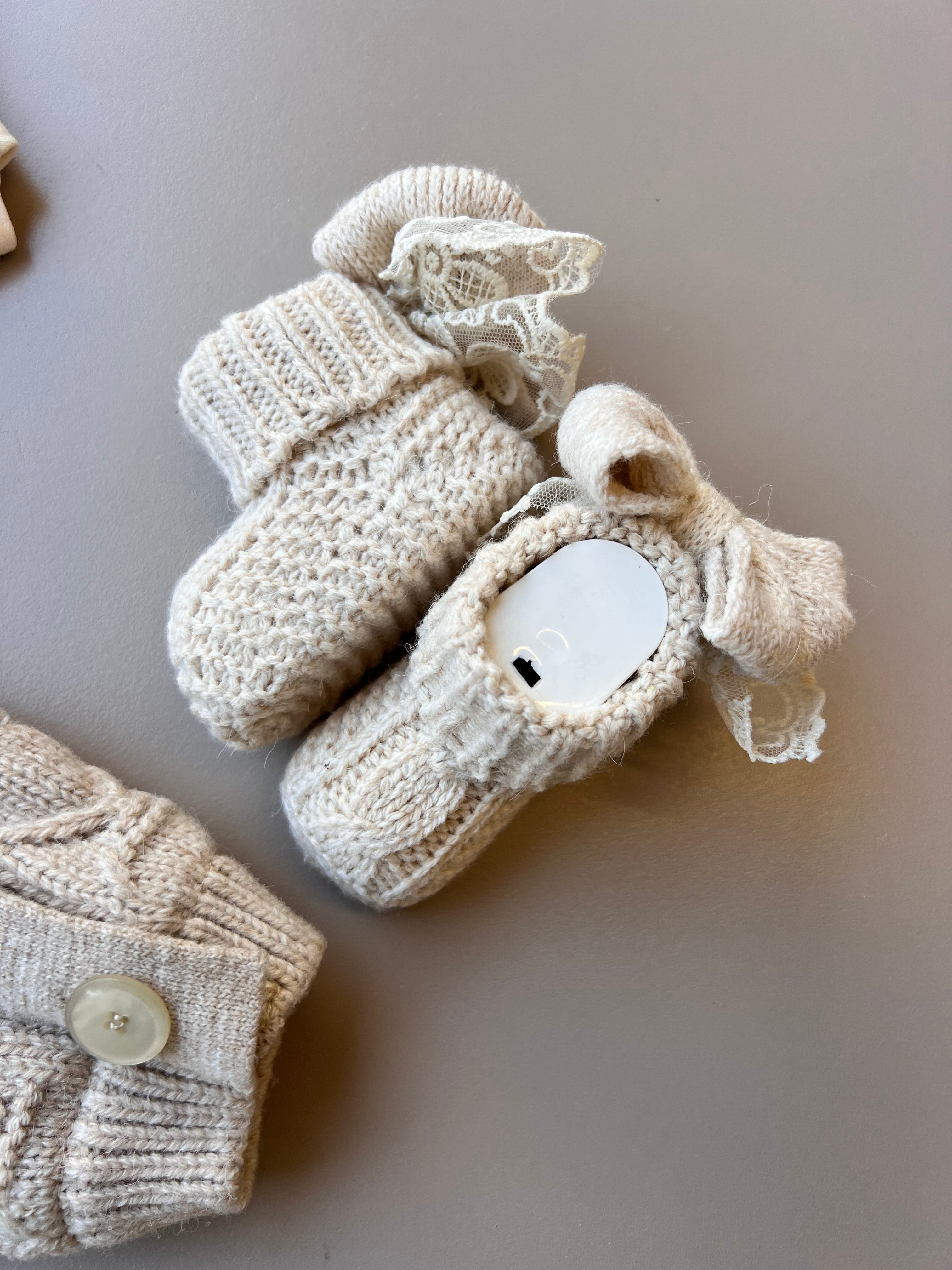 Brown Wool Button Hospital Set 5 Pcs