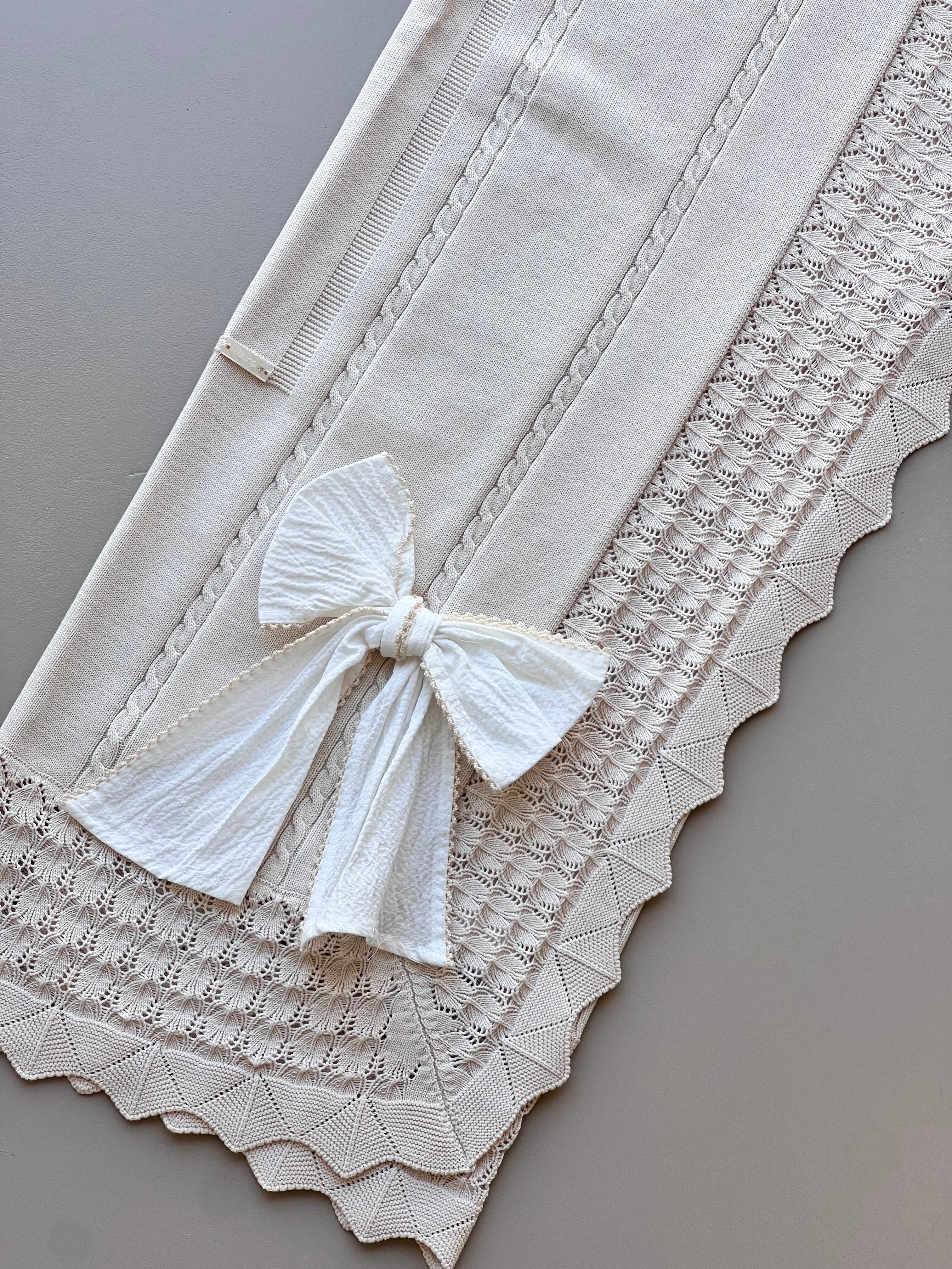 Beige Bow Organic Cotton Blanket