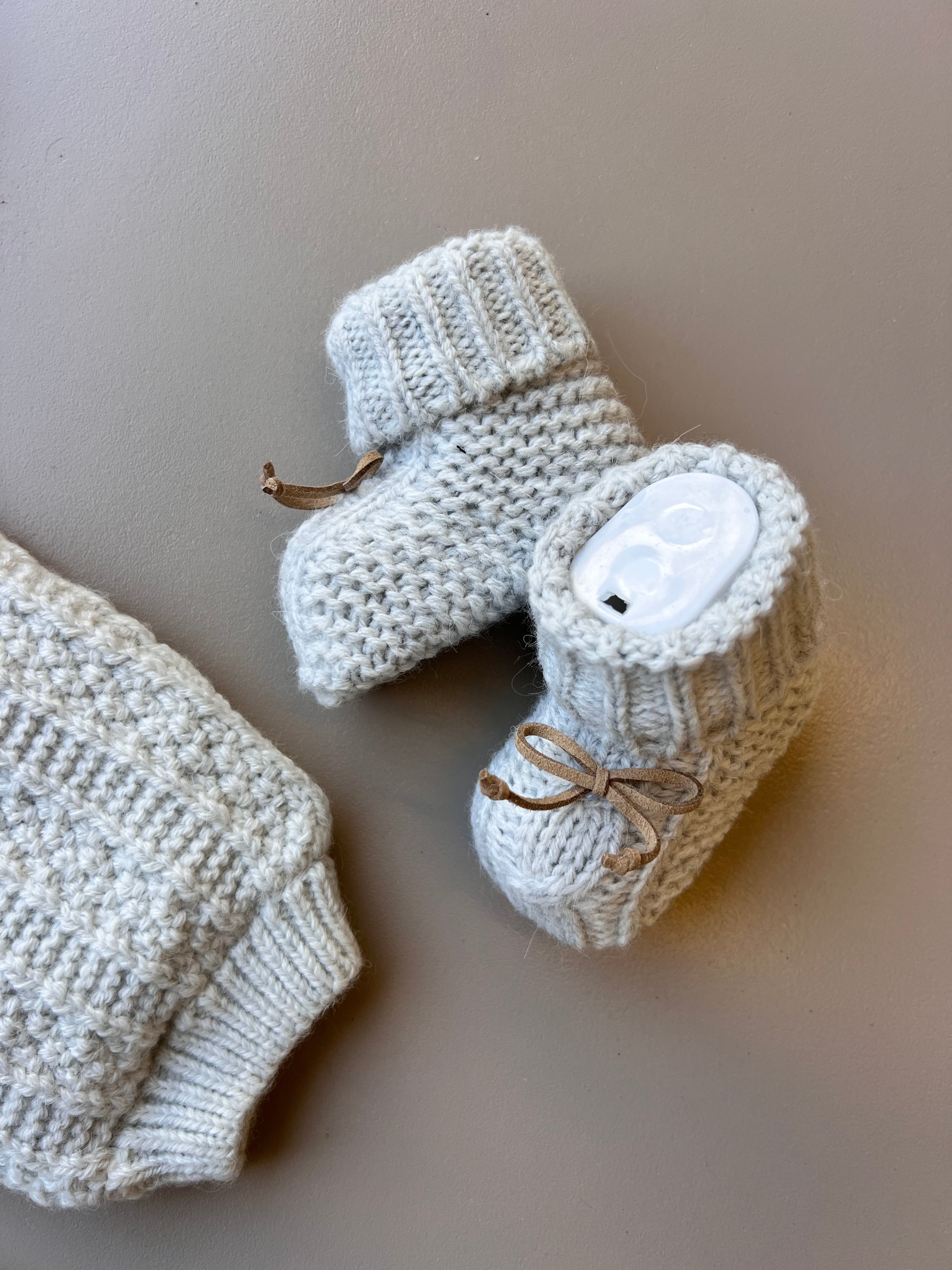 Light Grey Wool Button Hospital Set 6 Pcs