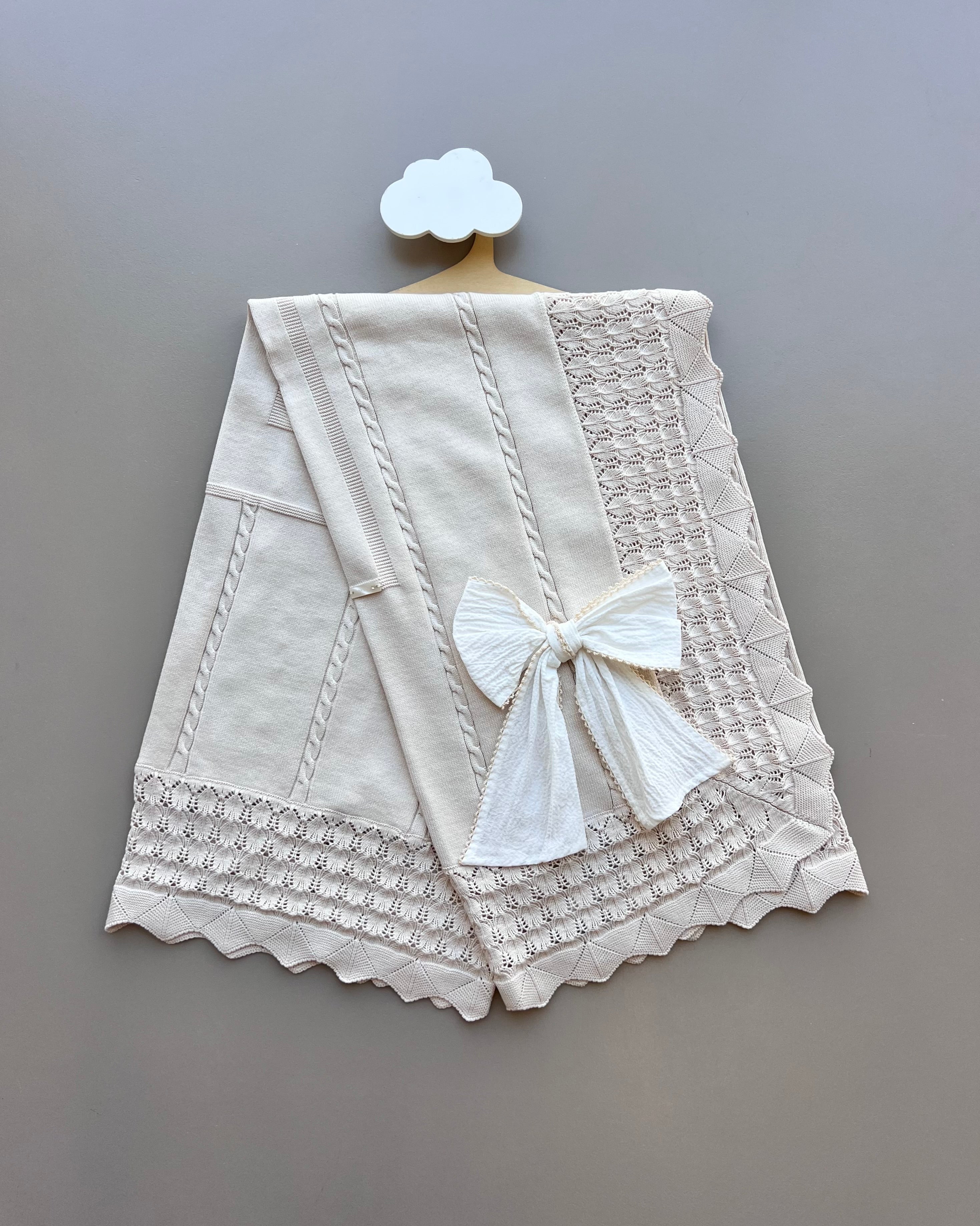 Beige Bow Organic Cotton Blanket