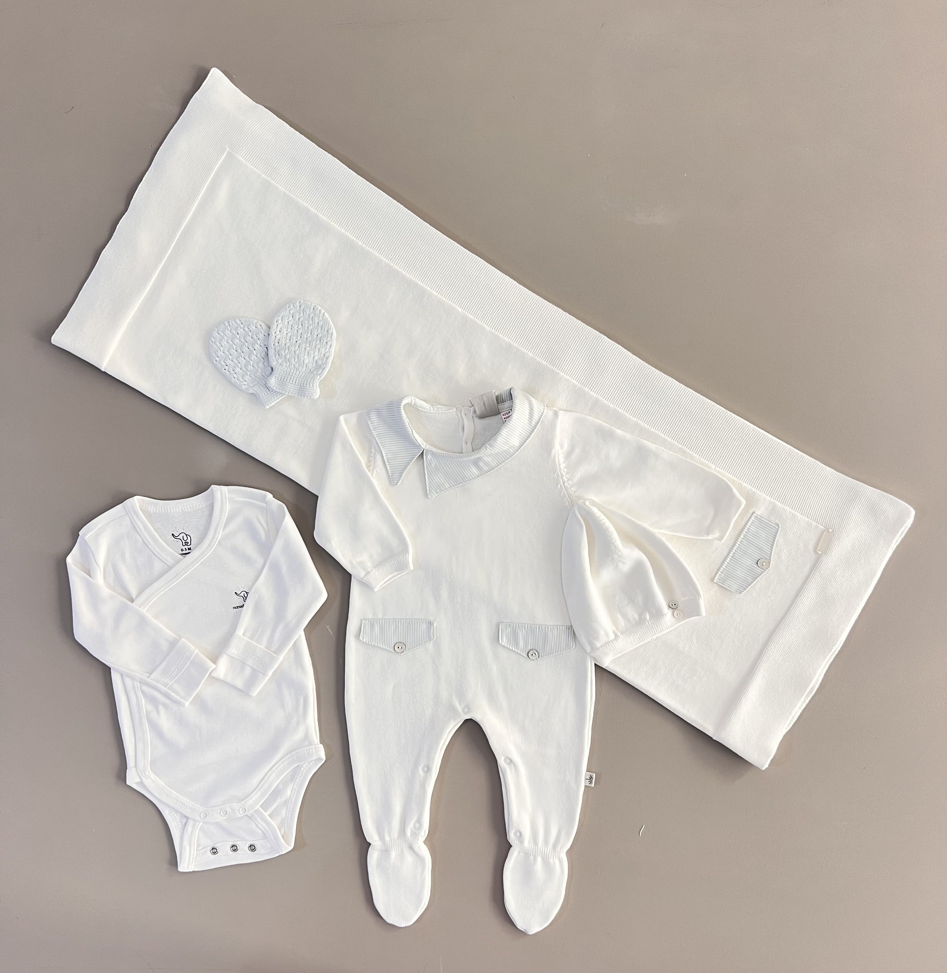EAC Organic cotton Off- White Polo Hospital Set 5 Pcs