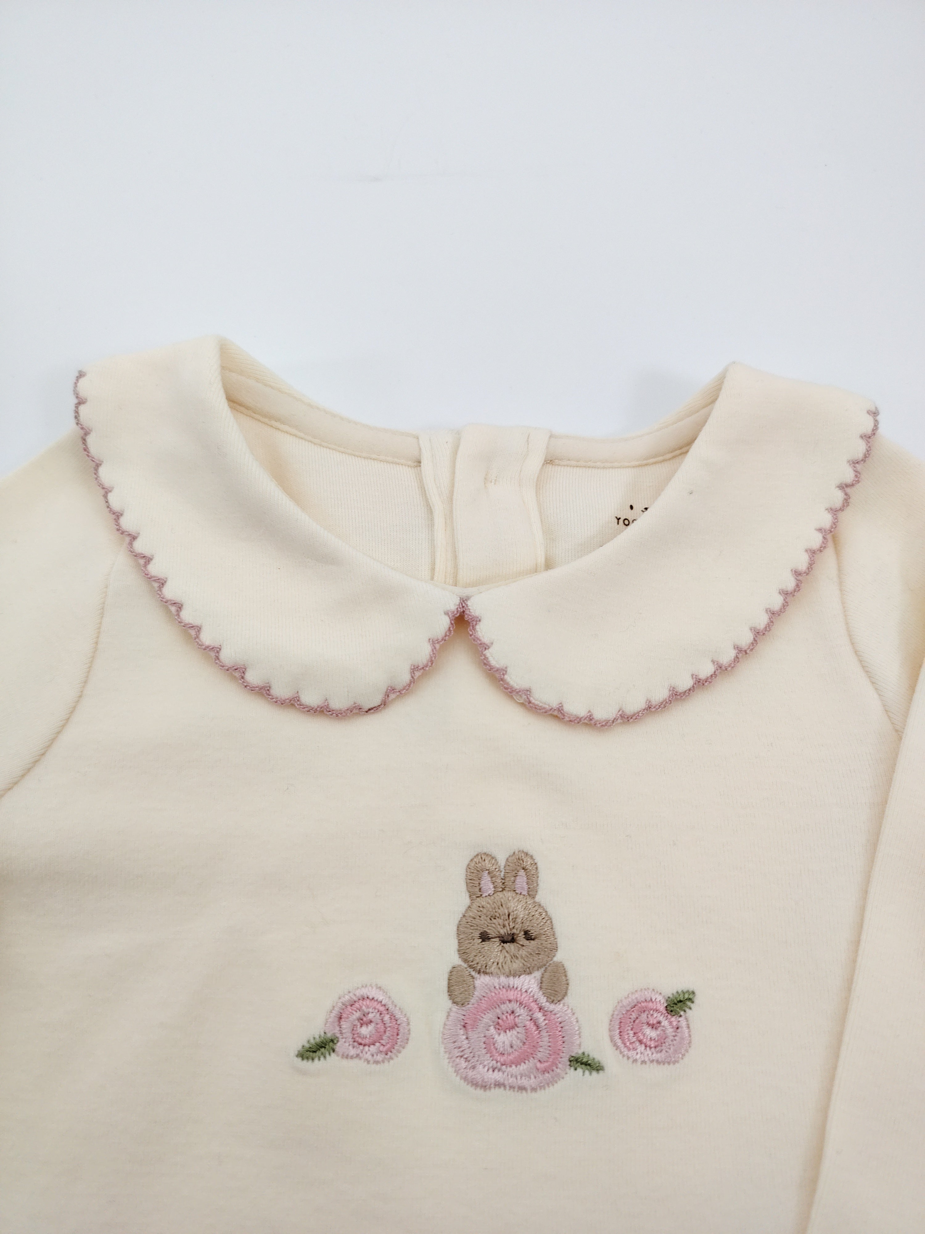 Off-White Collar Sweatshirt