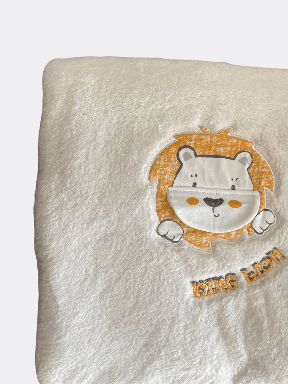 Off-White Lion Thick FurBed Blanket - La Farandole Paris