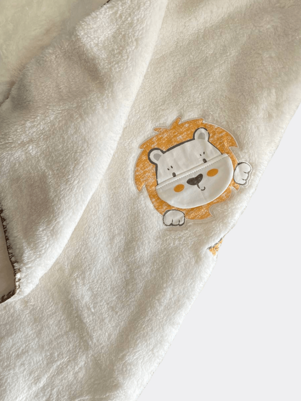 Off-White Lion Thick FurBed Blanket - La Farandole Paris
