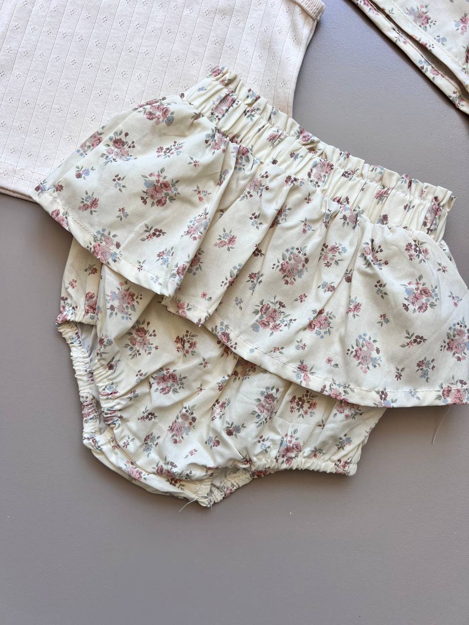 Beige Flowers Summer 3 Pcs Set