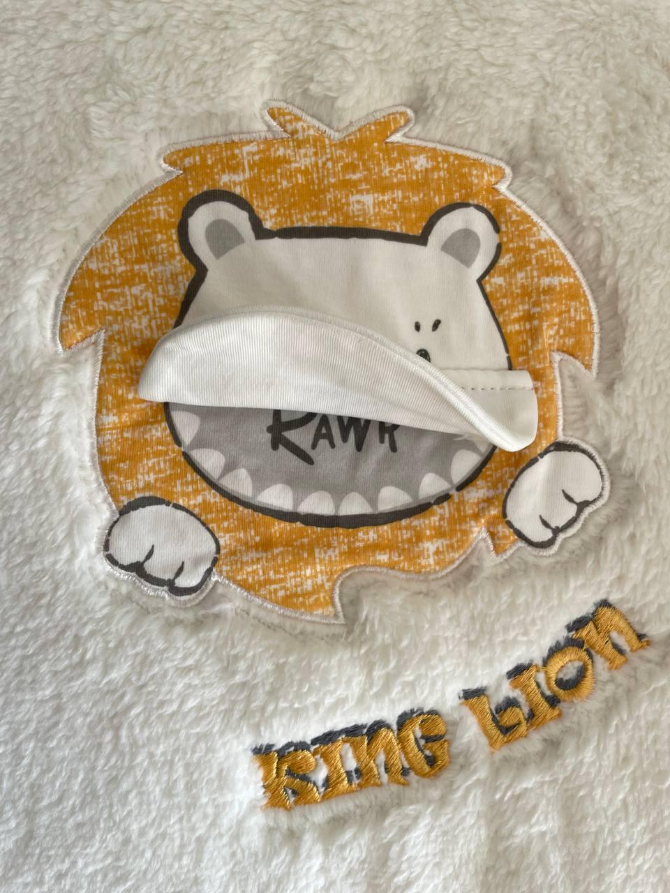 Off-White Lion Thick FurBed Blanket - La Farandole Paris