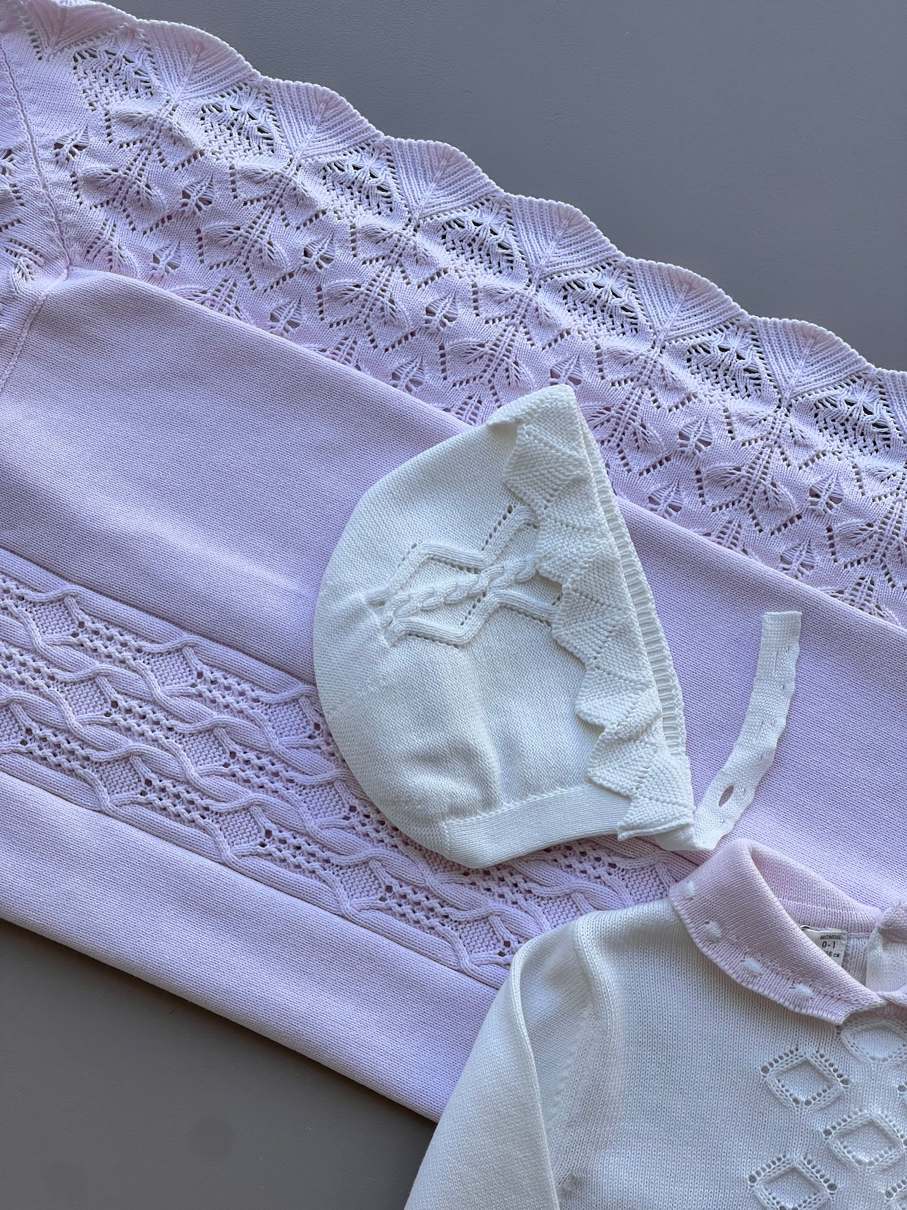 White And Pink Embroidered Organic Cotton Hospital Set 7 Pcs