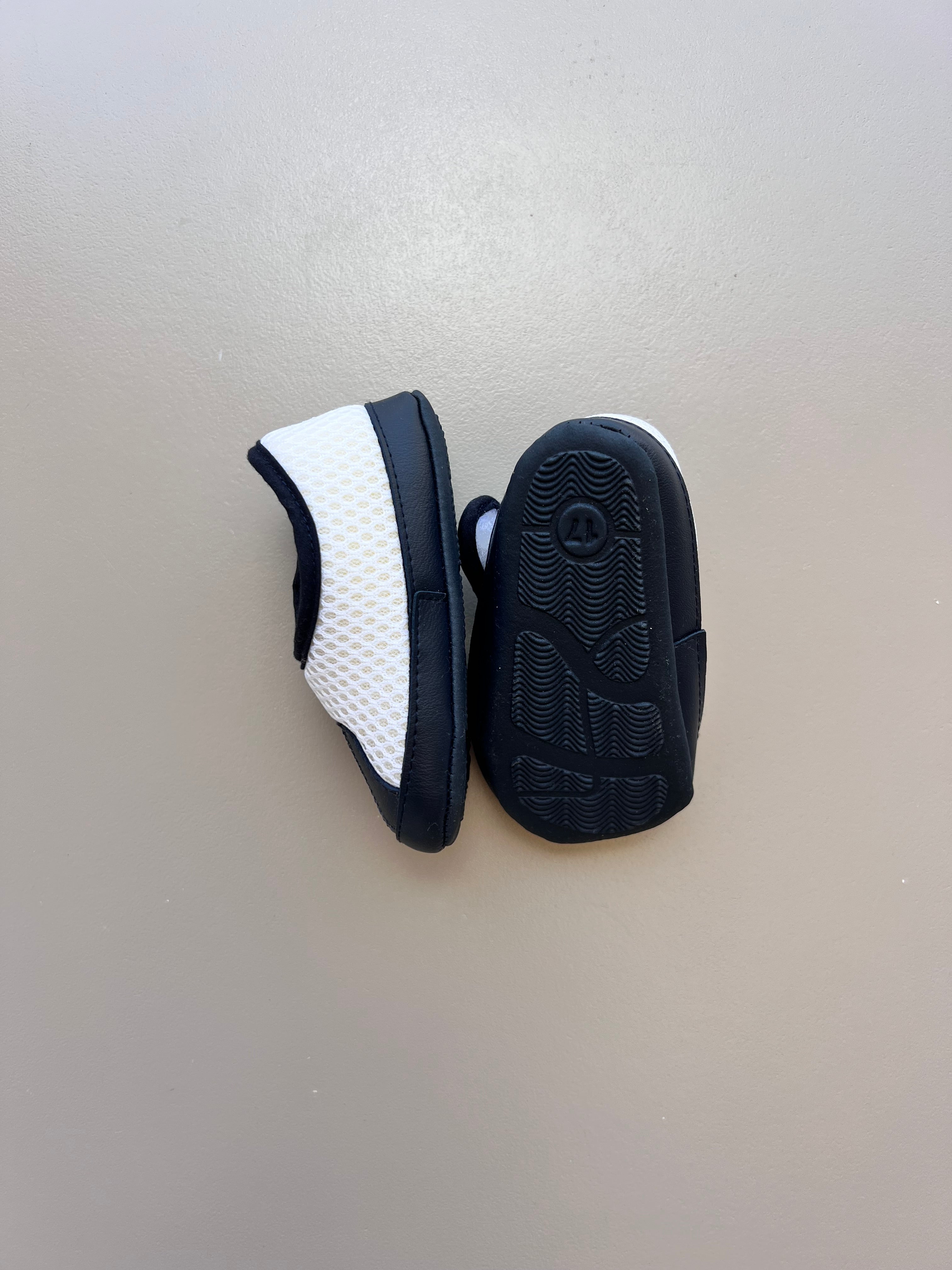 White And Navy Blue Baby Breathable Shoes