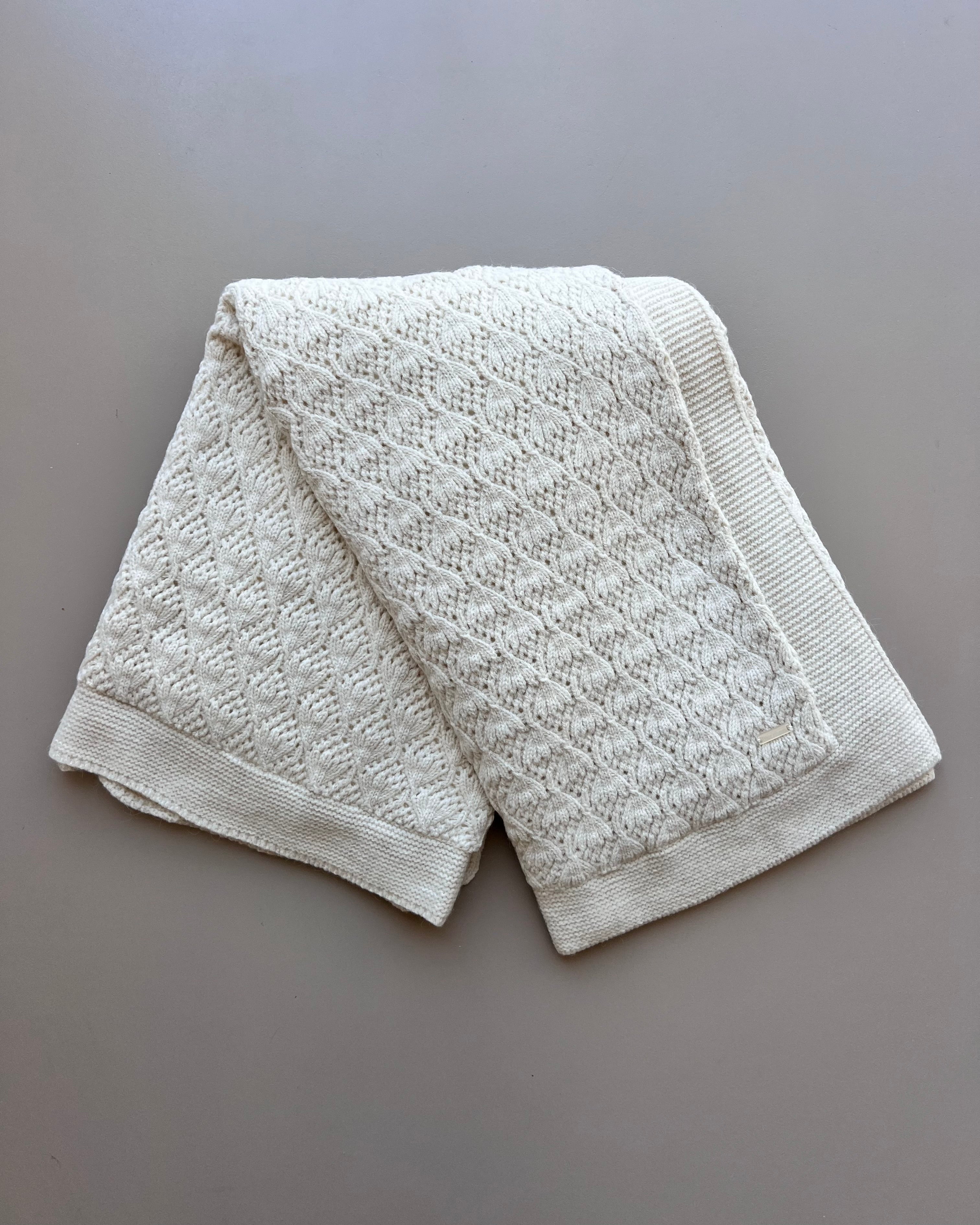 Ecru Wool Dentelle Flower Hospital Set 6 Pcs