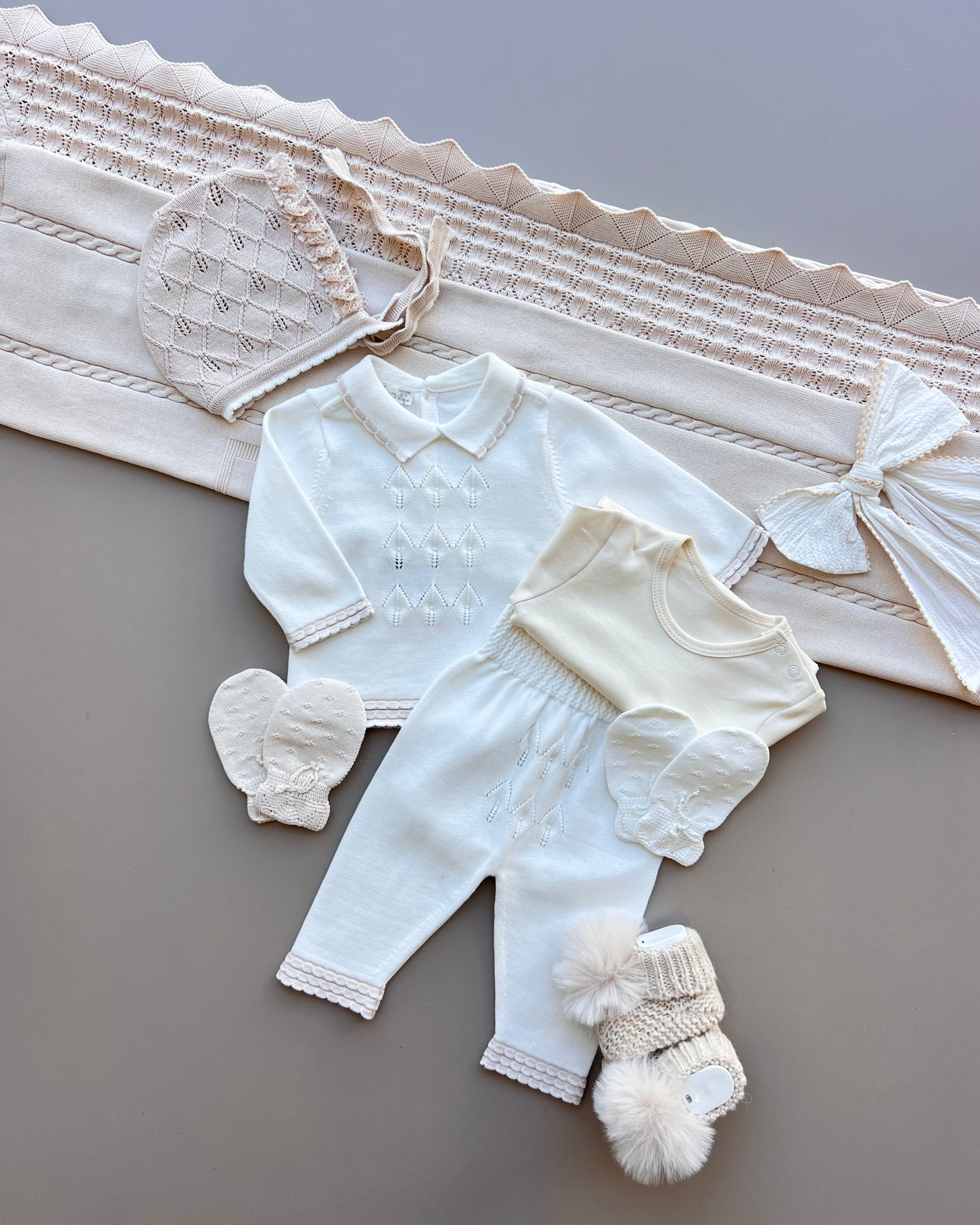 Off-White And Beige Organic Cotton Hospital Set 8 Pcs