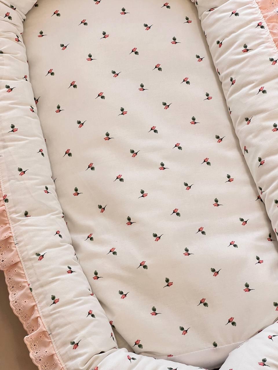 White And Pink Flowers Organic Cotton Baby Nest - La Farandole Paris