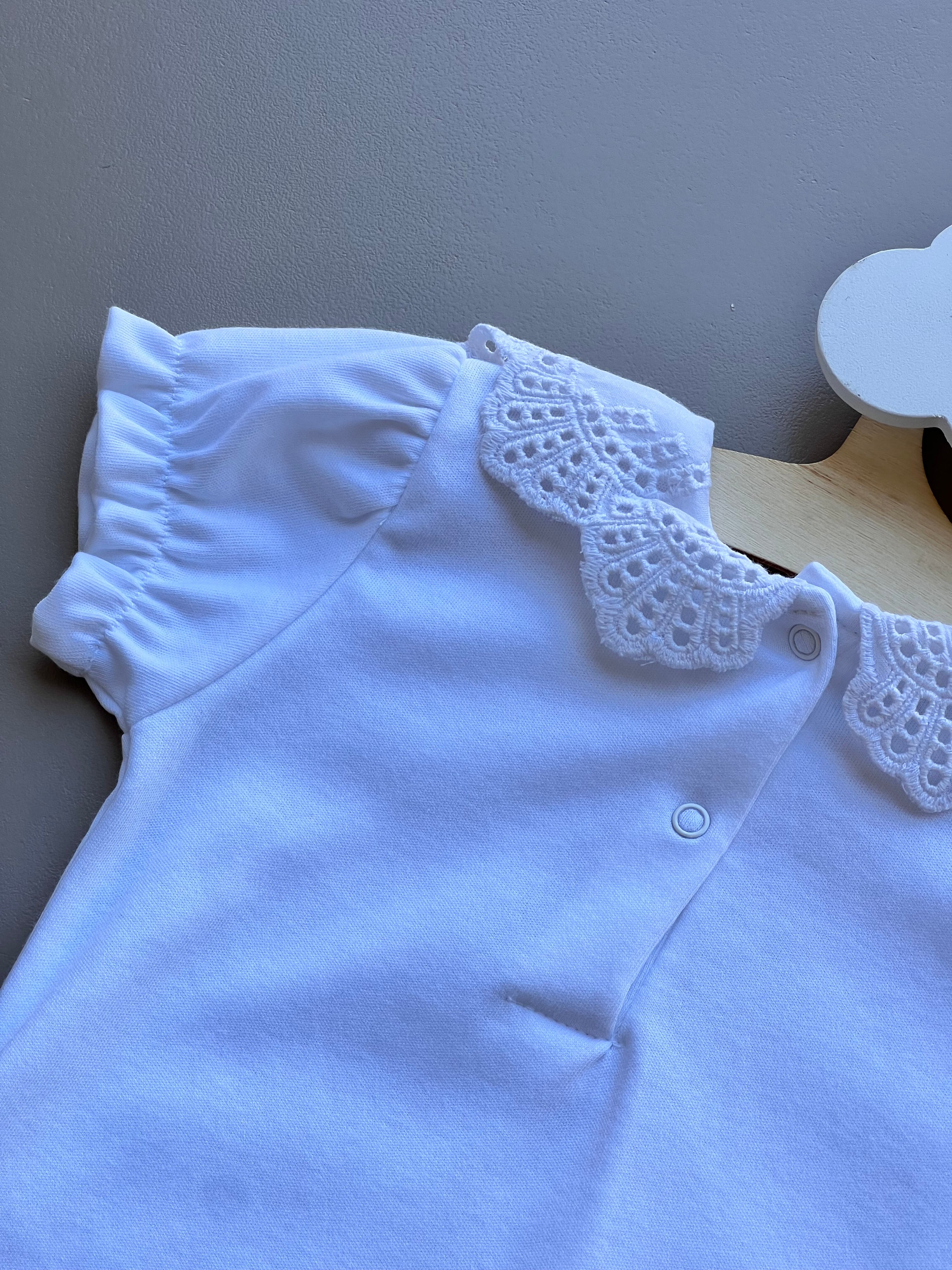 White GOTS™ Certified Organic Cotton Dentelle Collar Short Sleeves Body