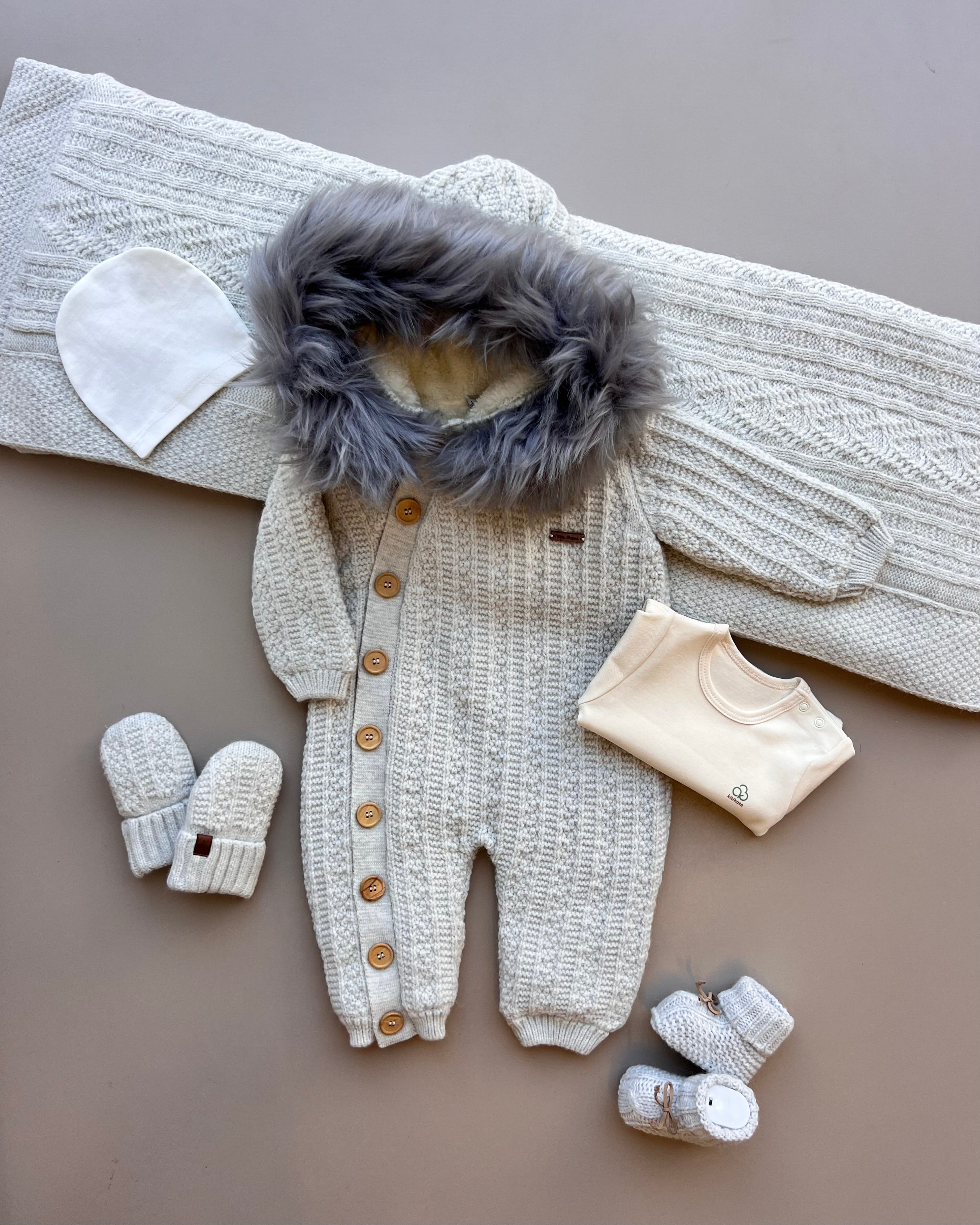 Light Grey Wool Button Hospital Set 6 Pcs