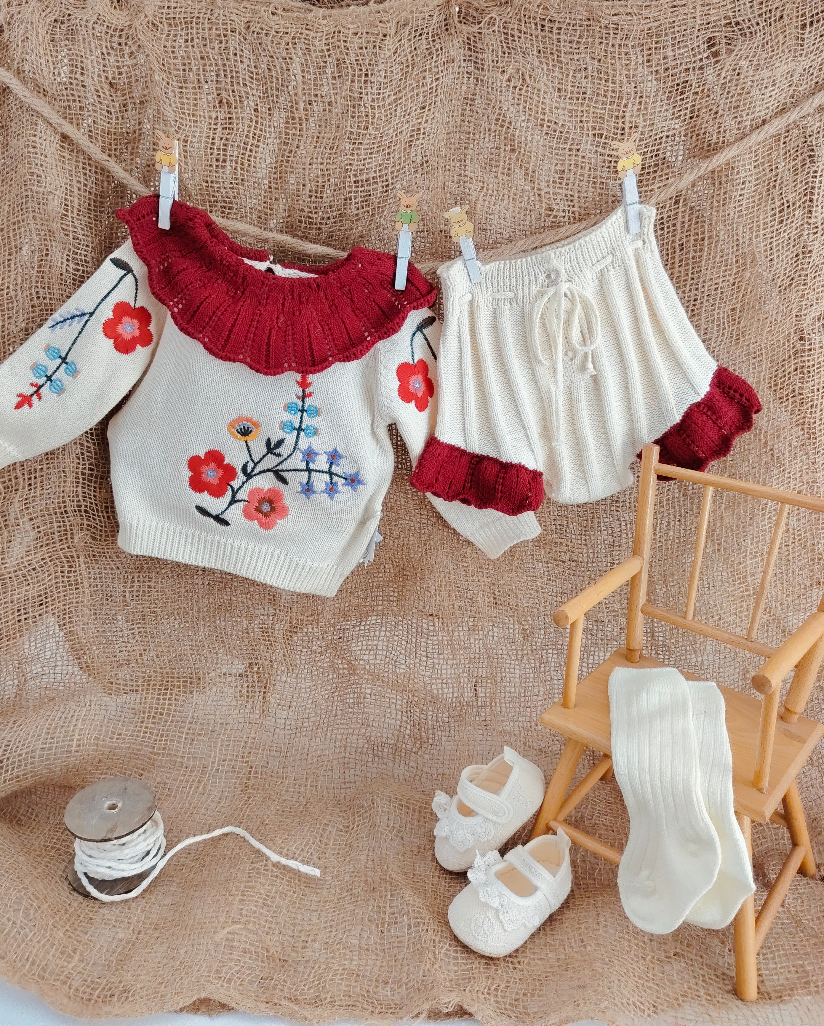 Red & Beige Ruffle Flower 2 Pcs Set