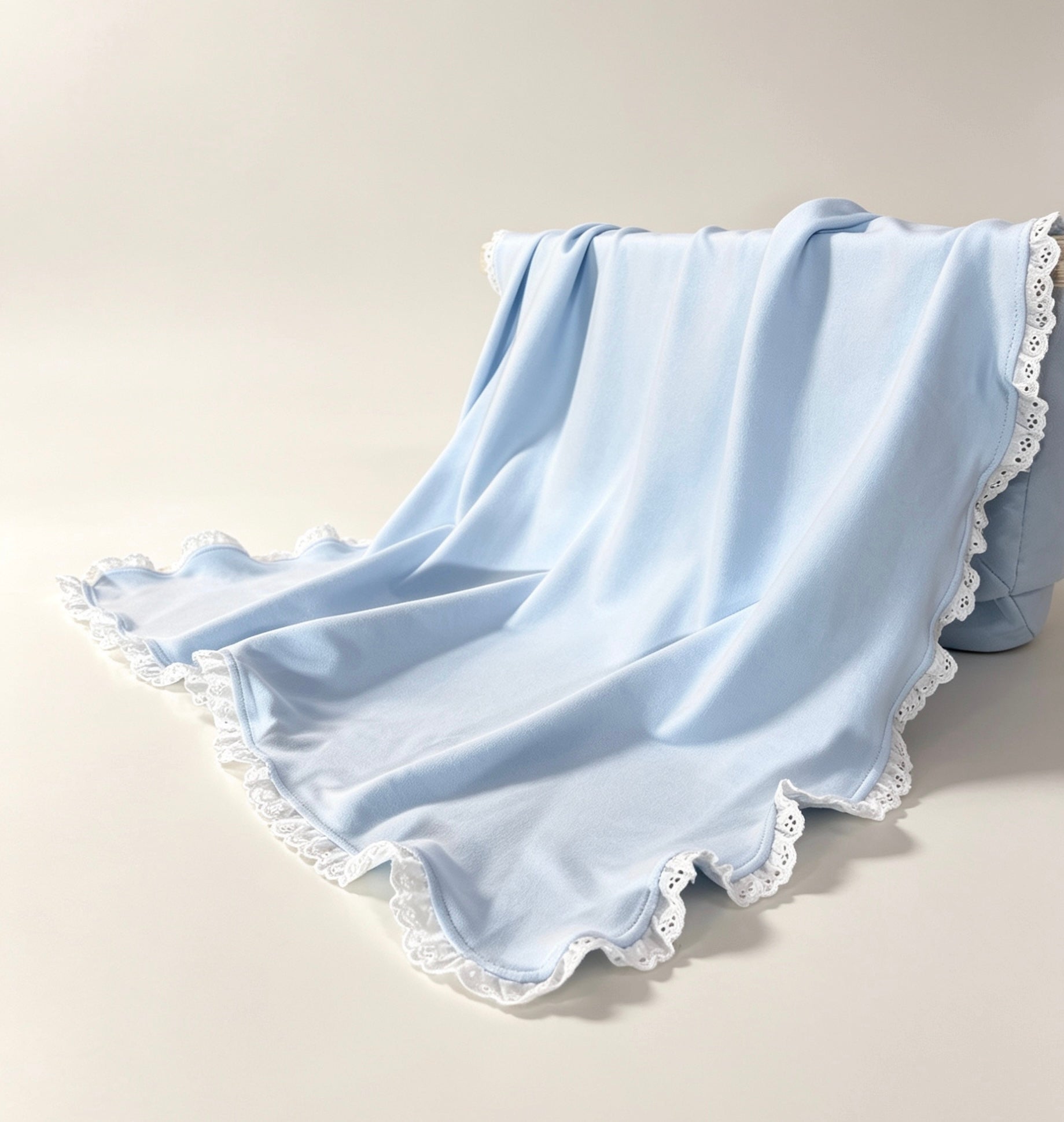 Nœud Blanc™ Organic Cotton Plain Ruffle Blanket
