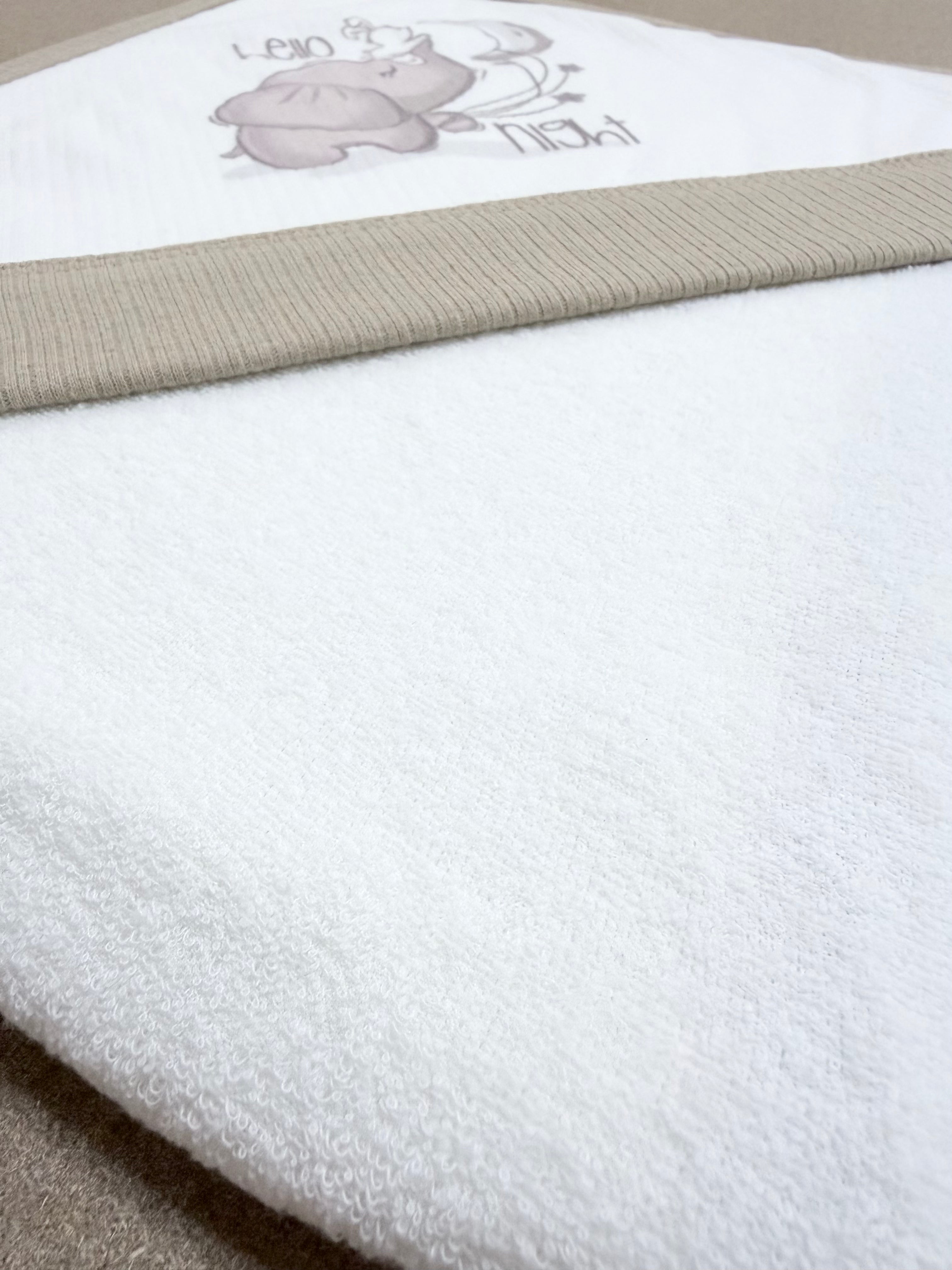 GOTS™ Certified Organic White & Beige Bath Towel