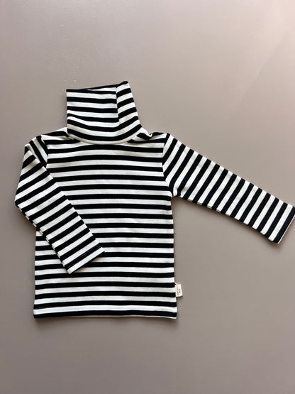 Stripped Turtle Neck Velvet Sweatshirt