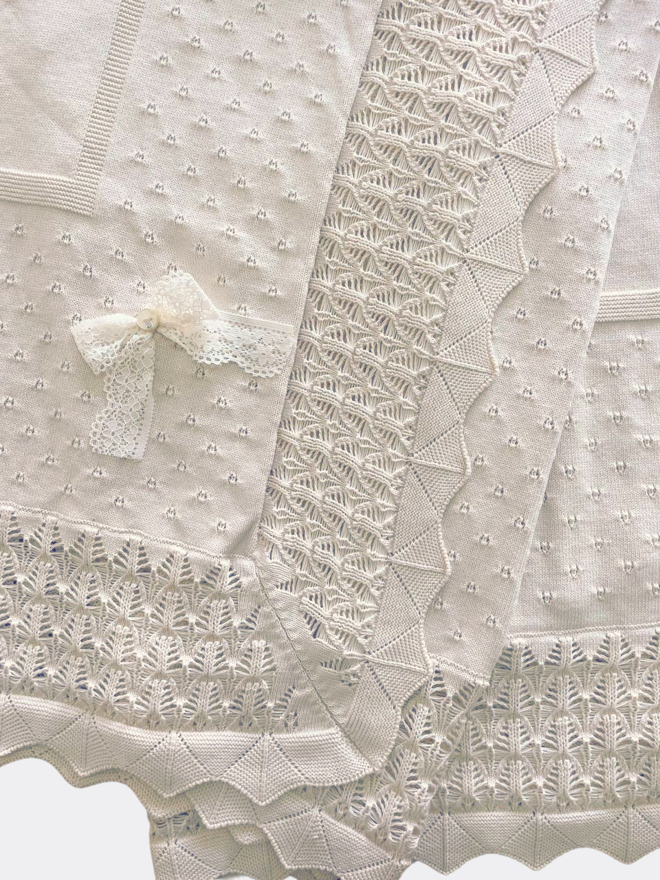 Beige Crochet Bow Organic Cotton Blanket