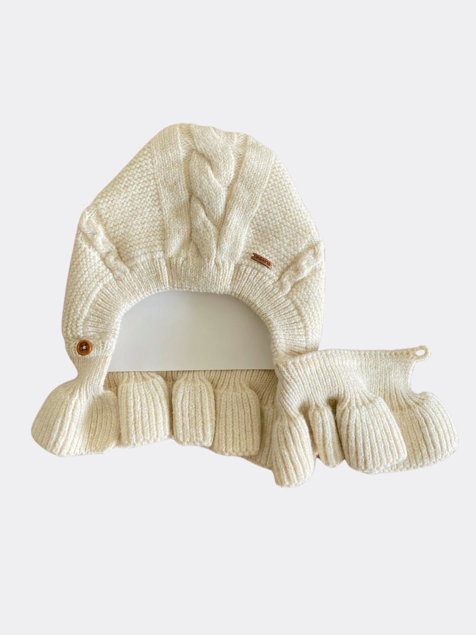 Light Beige Wool Hat Neck