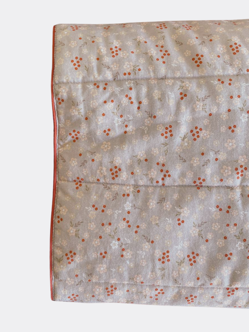 Beige And Red Cotton Quilt