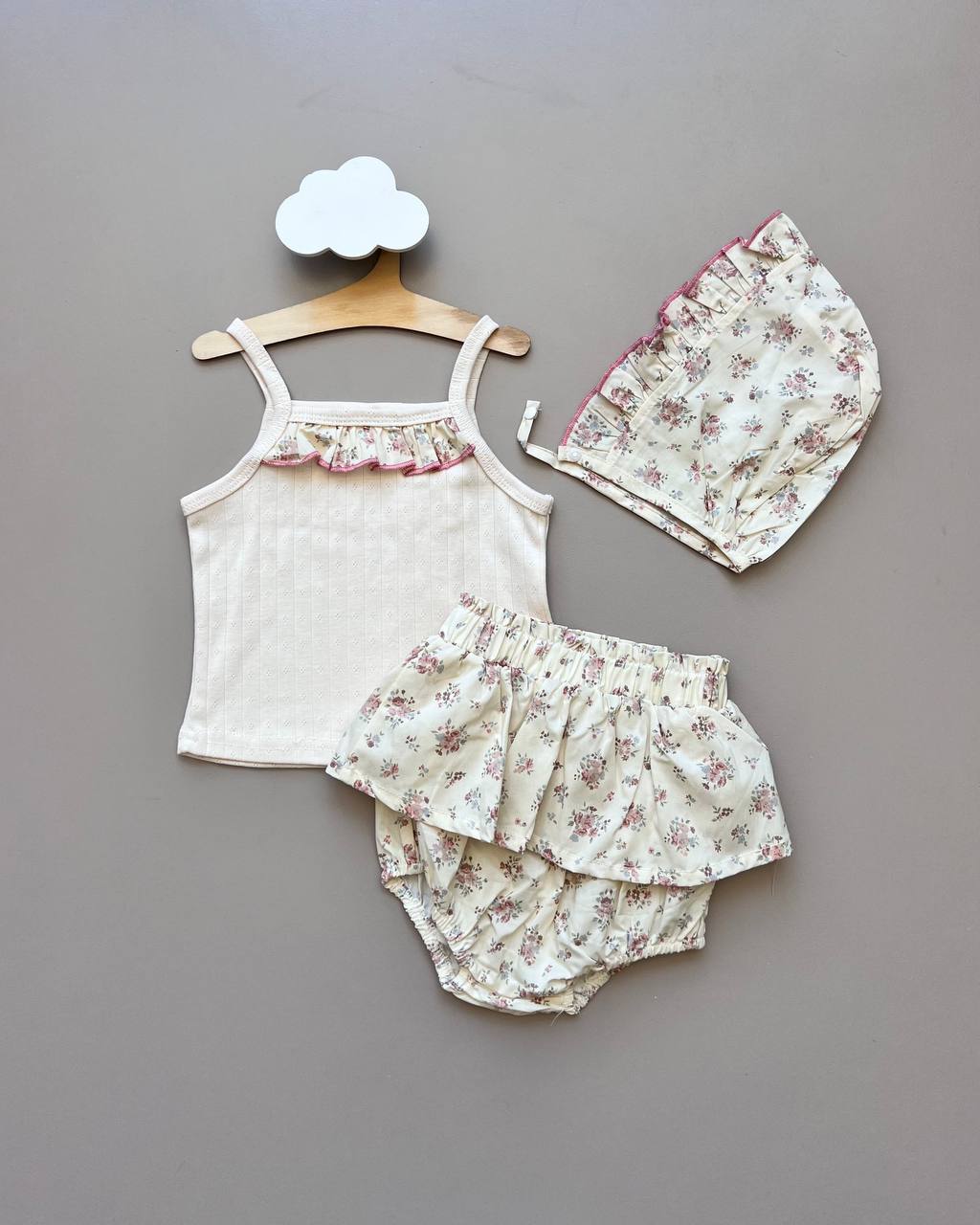 Beige Flowers Summer 3 Pcs Set